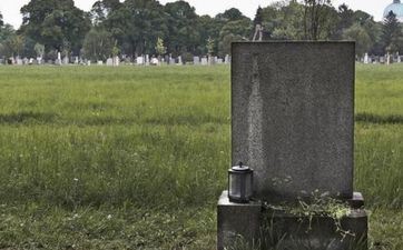 2025年阴历四月初四是迁坟好日子吗