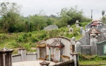 今天迁坟好吗 2025年7月24日迁坟好日子吗