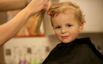 2025年阴历十月十五宜剃胎发吗