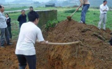 2025年阴历三月初六是迁坟好日子吗