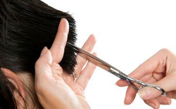 2025年4月28日阴历四月初一合适剃胎发吗