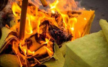 2025年4月22日阴历三月二十五能够迁坟吗