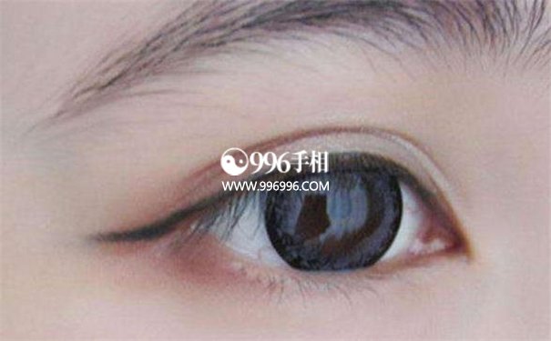 眼睛圆面相