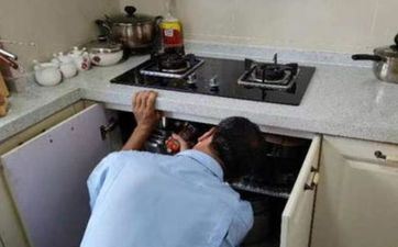 2024年阴历冬月初八合适安灶吗