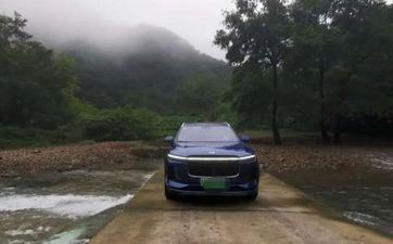 2024年3月28日穿什么色彩衣服旺财