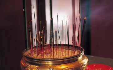 2023年阴历十二月十八能够烧香祈福吗？哪些日子适宜祈福？