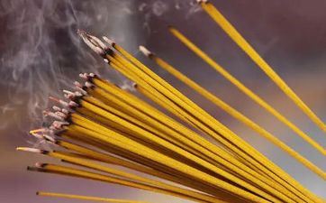 2023年阴历十一月烧香祈福好日子一览表