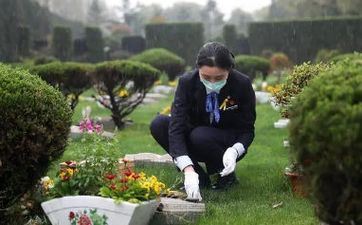 2022年12月上坟好日子一览表 2022年12月修坟墓好日子