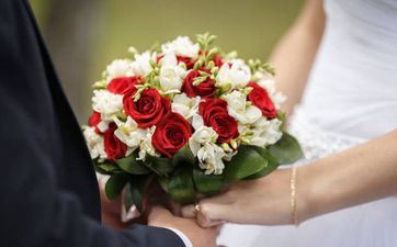 成婚要彩礼究竟过不过火 彩礼钱女方要给男方吗