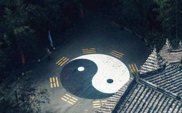 属蛇2022年犯太岁合适创业吗，有哪些注意事项