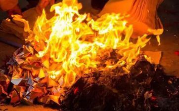 清明节上坟买花是女儿买仍是儿子买