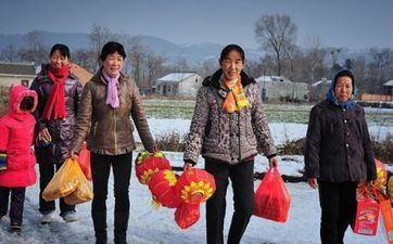 守孝第一年新年不能串门吗 能不能穿新衣服 守孝第一年新年不能串门吗 能不能穿新衣服