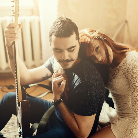 哪些女性天然生成注定桃花命