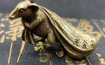 96年属鼠女何时有姻缘 1996年属鼠女终身几回婚姻