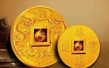 2025犯太岁合适戴金仍是银？