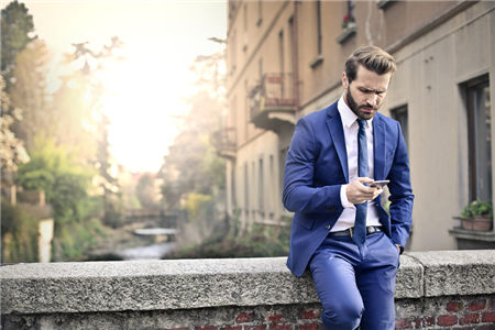 只需爱情不要金钱的星座