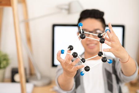 成婚都比较晚的男人有什么样的面相特征