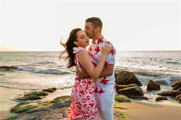 93年配90年的属相好不好