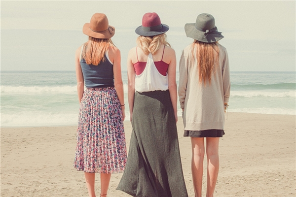 梦见自己对女性说话有什么说法