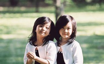 爸爸姓钱妈妈姓邹双胞胎取个啥名好