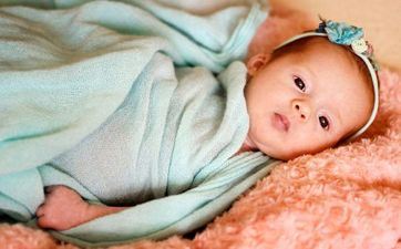 爸爸姓易妈妈姓熊给孩子起名叫什么好听