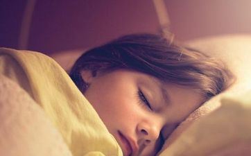 爸爸姓张妈妈姓邵给孩子起名叫什么好听