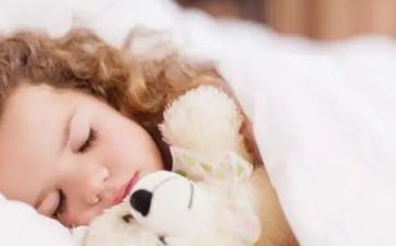 易跟龙姓女孩取名 易跟龙姓女孩取名