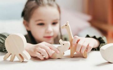 姓余的和姓程的孩子叫什么