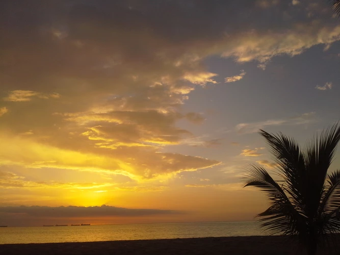 寒山和拾得什么被称为和合二仙?他们管什么?